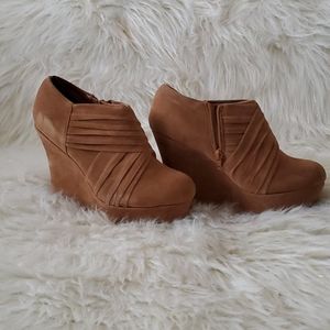 Ladies wedge shoes size 7